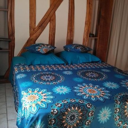 Chambre D'Hotes Des P'Tits Bonheurs Dosches Dış mekan fotoğraf